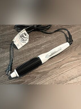 Intertek Fusion Styler Hair Curler 1” Barrel Model LN-305B Round Brush